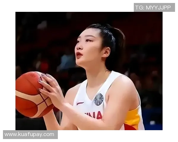 宫鲁鸣重塑女篮风气李梦素颜训练展现坚定决心与拼搏精神